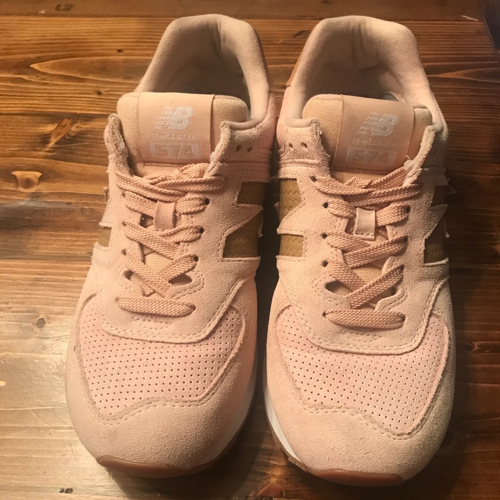 NEW BALANCE 574 PINK SIZE 8.5